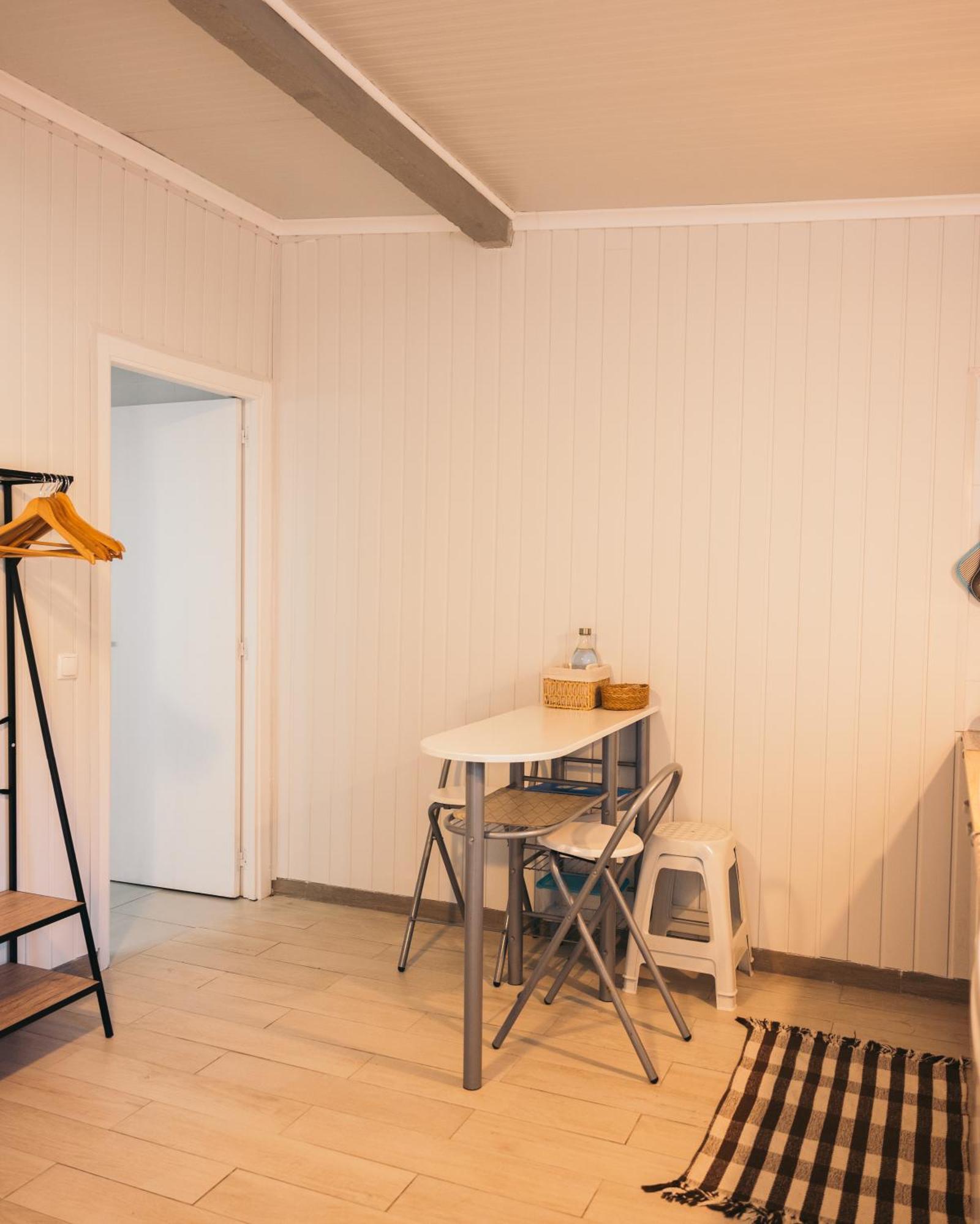 Costanova Surfhouse *