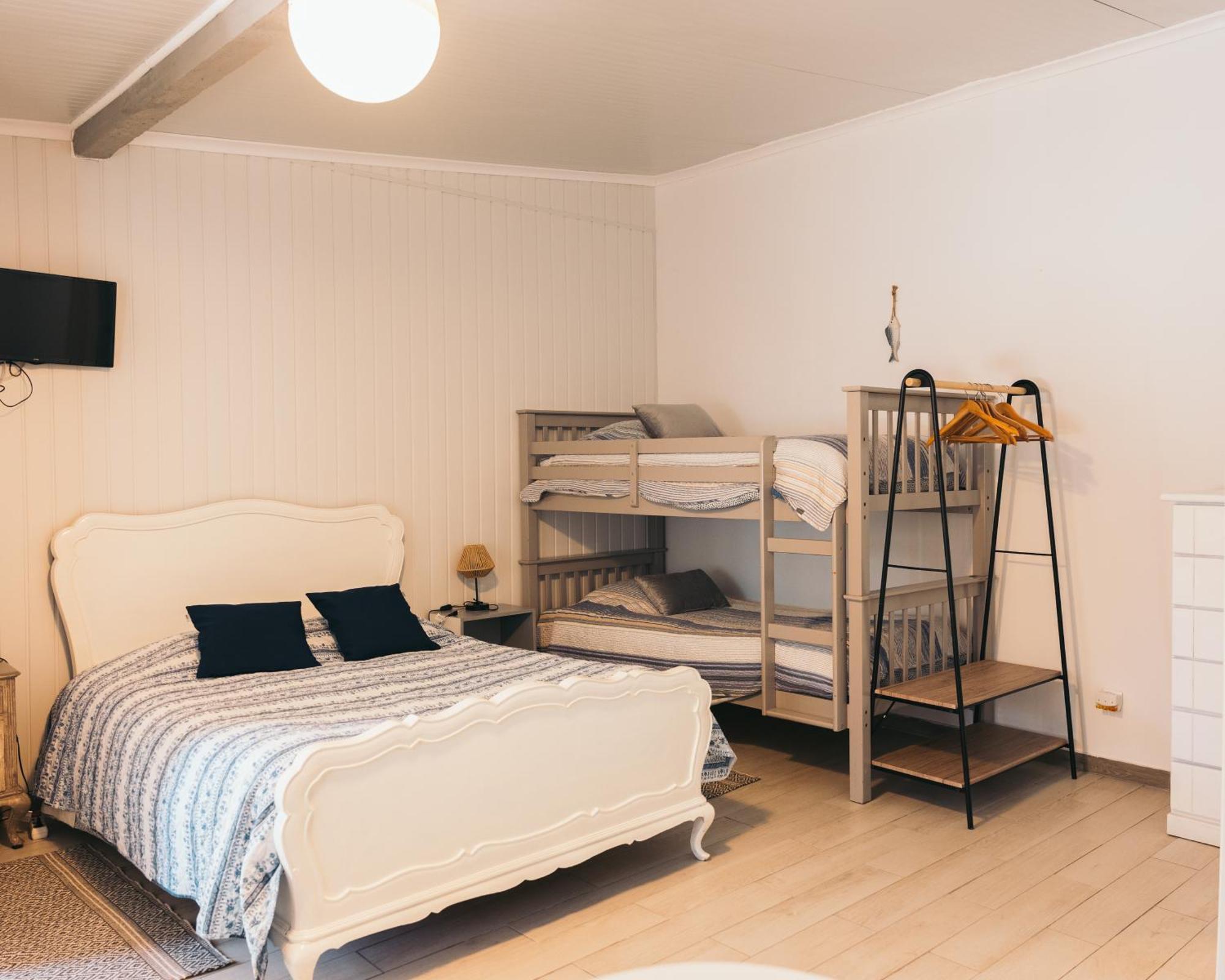 Costanova Surfhouse Bauernhof