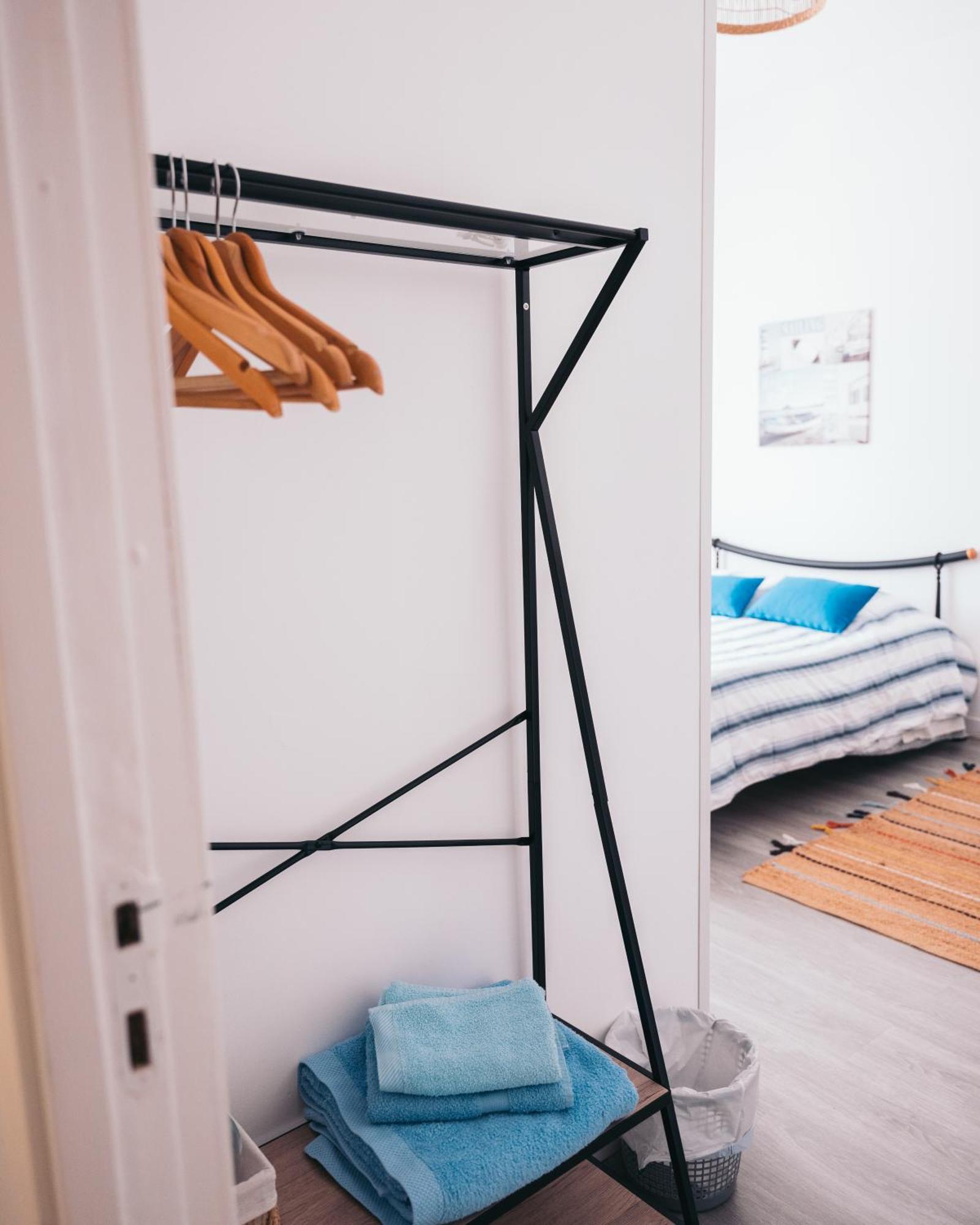 Costanova Surfhouse